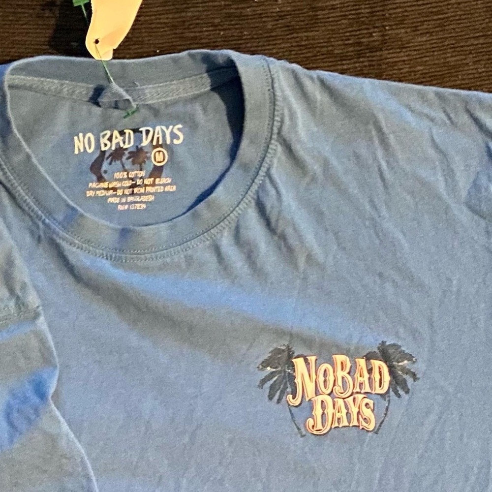 No bad days American Paradise tee